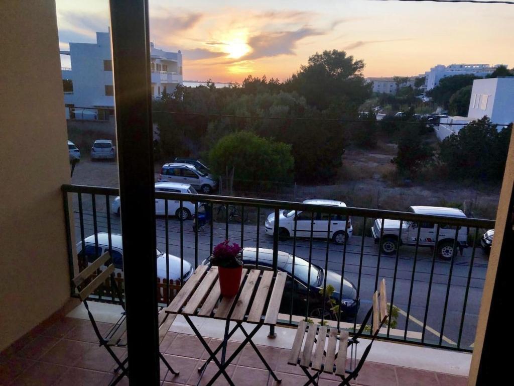 La Mundial Formentera Apartment Es Pujols Luaran gambar